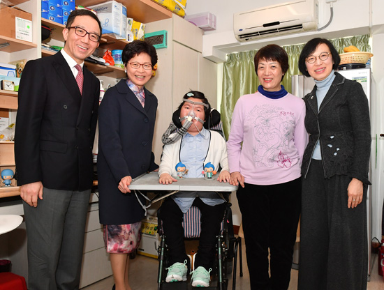 SFH accompanies CE to visit patient with spinal muscular atrophy (1.3.2018)