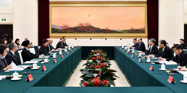 CE meets with Secretary of CPC Guangdong Provincial Committee and Governor of Guangdong Province in Guangzhou (2019.1.15)