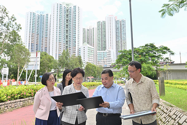 CE and SFH inspect public markets and police facilities (2019.8.7)