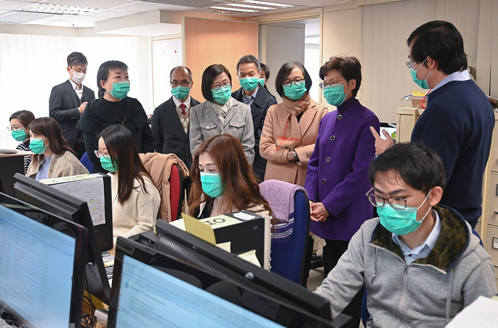 CE visits Centre for Health Protection and inspects quarantine centre at Chun Yeung Estate (2020.2.19)